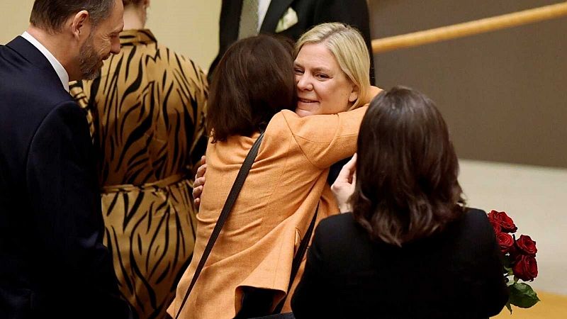 Boletines RNE - La primera ministra de Suecia dimite horas después de ser asumir el cargo - Escuchar ahora