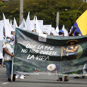 Cinco continentes - Cinco Continentes - Cinco años de la firma de la paz entre gobierno y las FARC en Colombia - Escuchar ahora