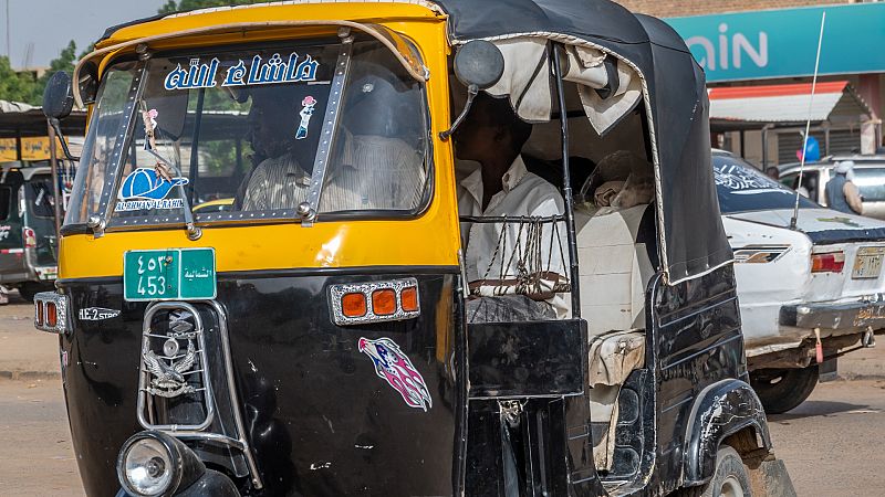La vuelta al mundo con Miquel Silvestre - Sud�n (4): El tuc tuc - 25/11/21 - Escuchar ahora