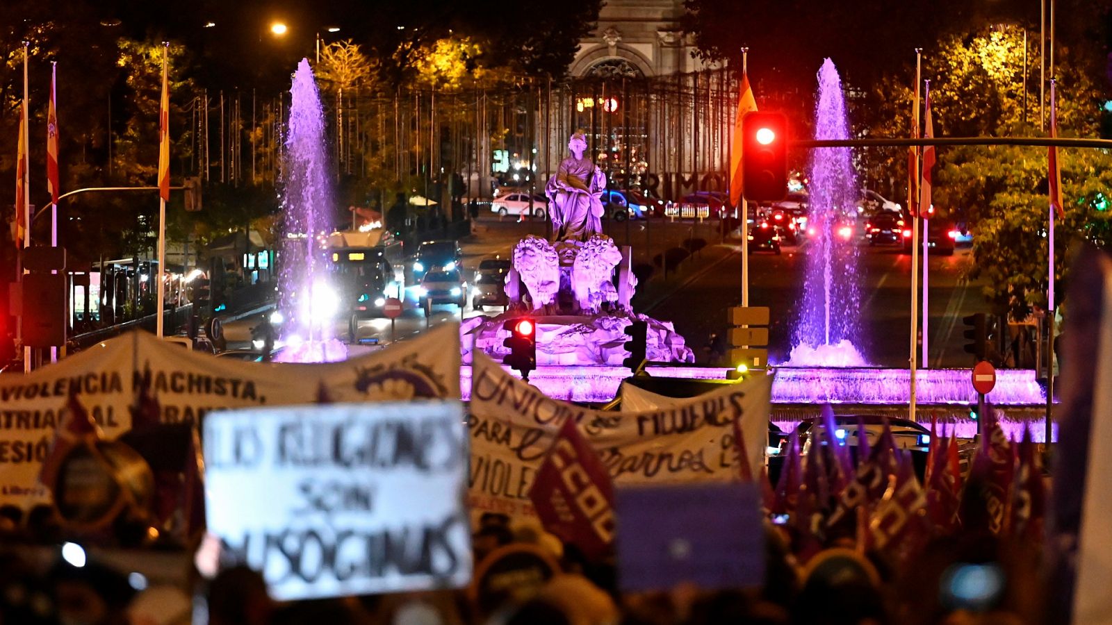 24 horas - Centenares de mujeres recorren las calles de España para clamar contra la violencia de género - Escuchar ahora