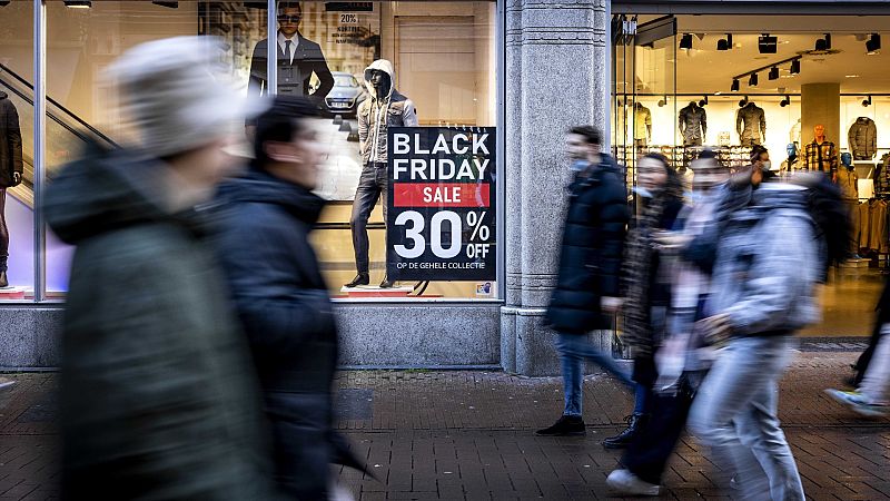 Las mañanas de RNE con Íñigo Alfonso - La crisis de suministros empuja las ventas del Black Friday - Escuchar ahora 