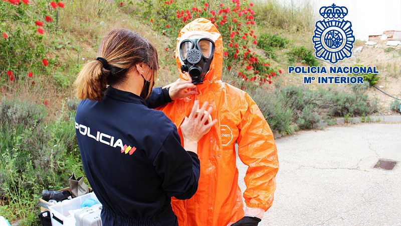 Memoria de delf�n - Explosivos: historia de los Tedax (1975-2021) - 06/12/21 - escuchar ahora