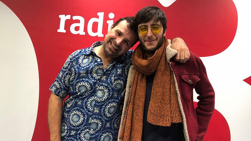 Hoy empieza todo con Ángel Carmona - Rufus T Firefly, Antílopez - 02/12/21 - escuchar ahora