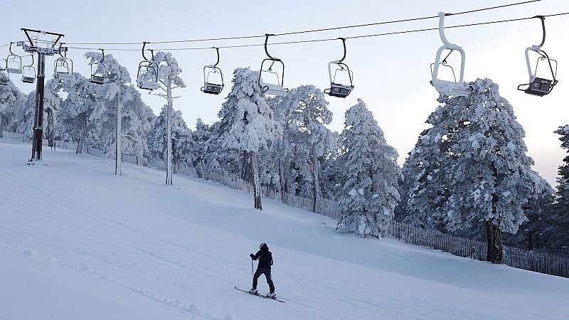 14 horas Fin de Semana - Arranca la temporada blanca, motor económico de las zonas de montaña - Escuchar ahora