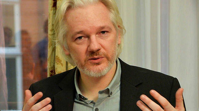 Boletines RNE - La Justicia británica aprueba que Julian Assange pueda ser extraditado a EE.UU. - Escuchar ahora