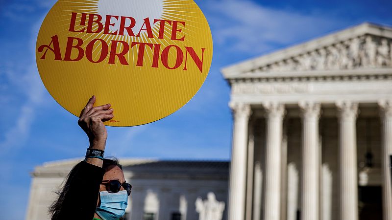 24 horas - EE.UU. autoriza a las clínicas a desafiar la ley contra el aborto de Texas - Escuchar ahora