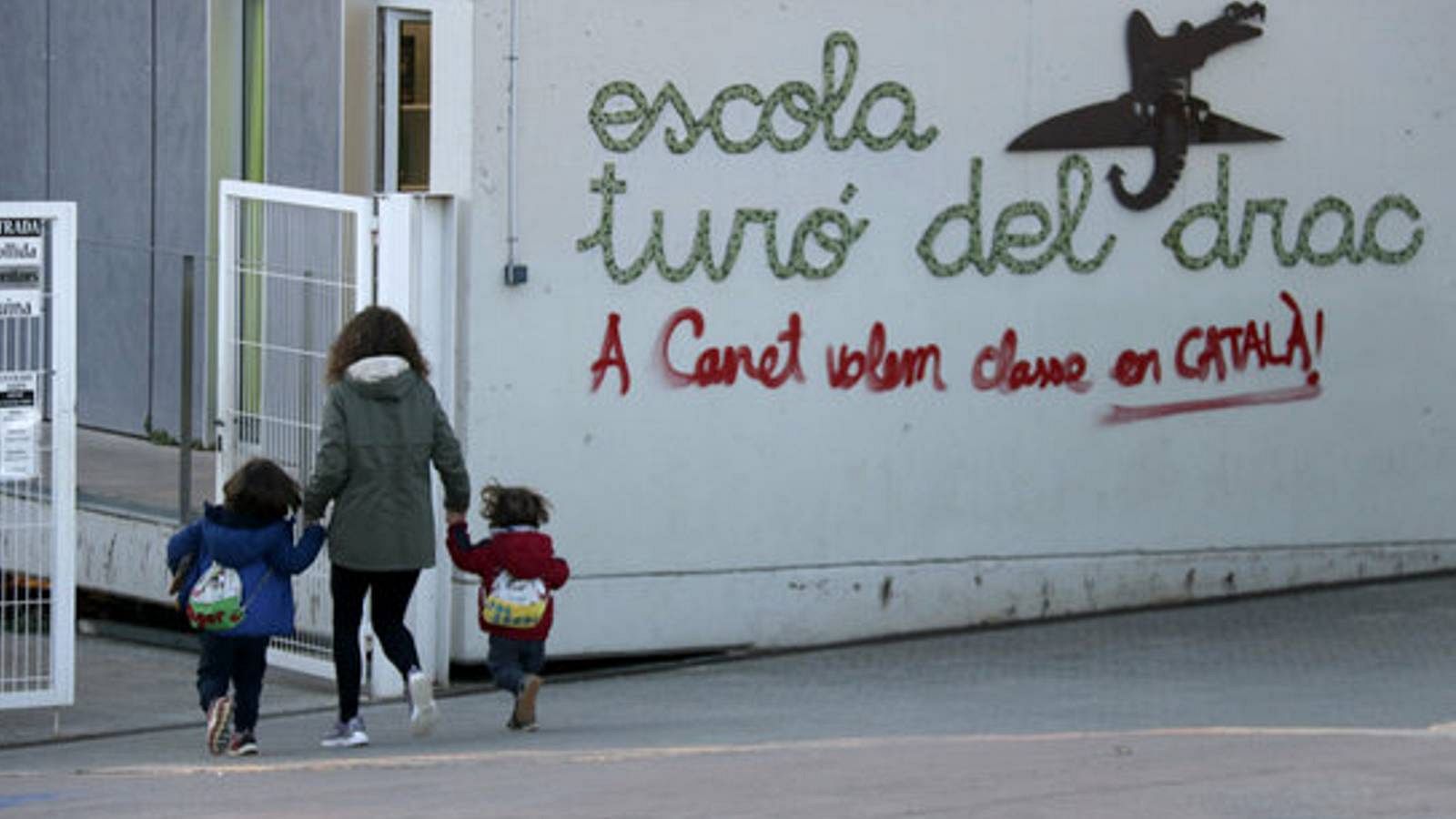 La família de Canet acusa Educació d'"atiar" sentiments d'odi entre la població