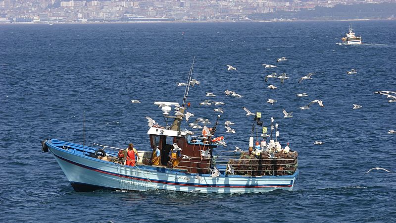 Más cerca - La UE cierra un acuerdo de pesca agridulce para España - Escuchar ahora 