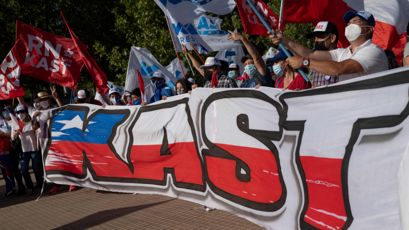 Reportajes 5 Continentes - Chile elige nuevo presidente ante una nueva era política - Escuchar ahora