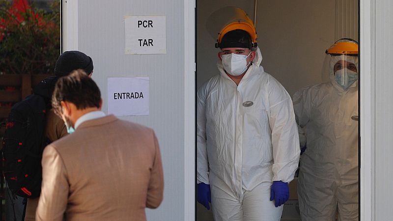 Las mañanas de RNE con Íñigo Alfonso - Las CCAA proponen medidas contra ómicron. Cataluña quiere volver al toque de queda - Escuchar ahora 