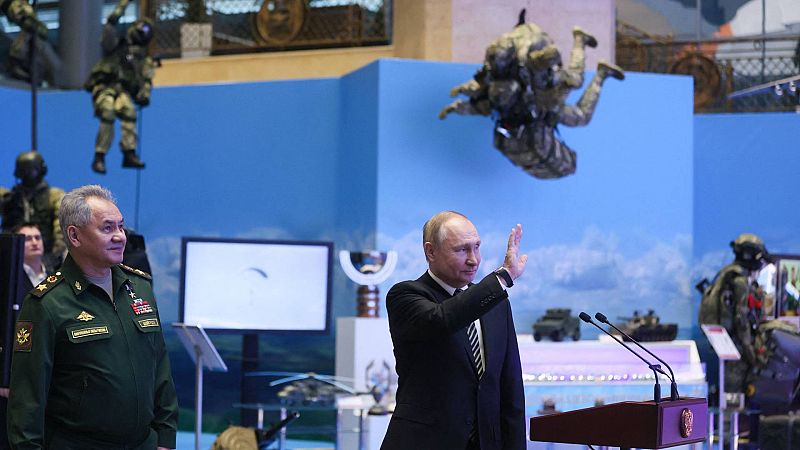 Cinco Continentes - Putin acusa a Estados Unidos de la tensión en Ucrania - Escuchar ahora