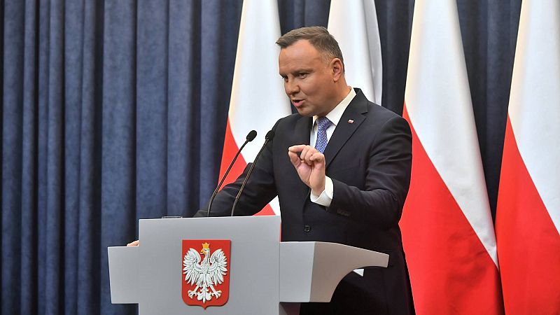 Cinco Continentes - El presidente de Polonia veta la controvertida ley de medios - Escuchar ahora