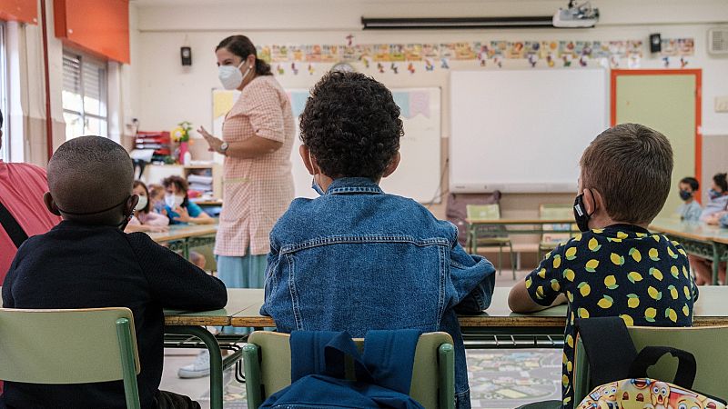 24 horas - Las familias reclaman presencialidad segura: "Estamos desamparadas por la administración" - Escuchar ahora