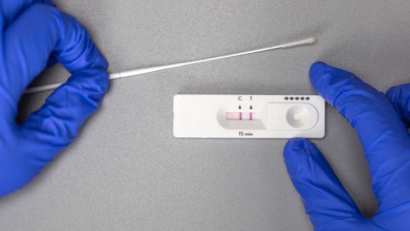 24 horas - Test de antígenos: caros y difíciles de encontrar - Escuchar ahora