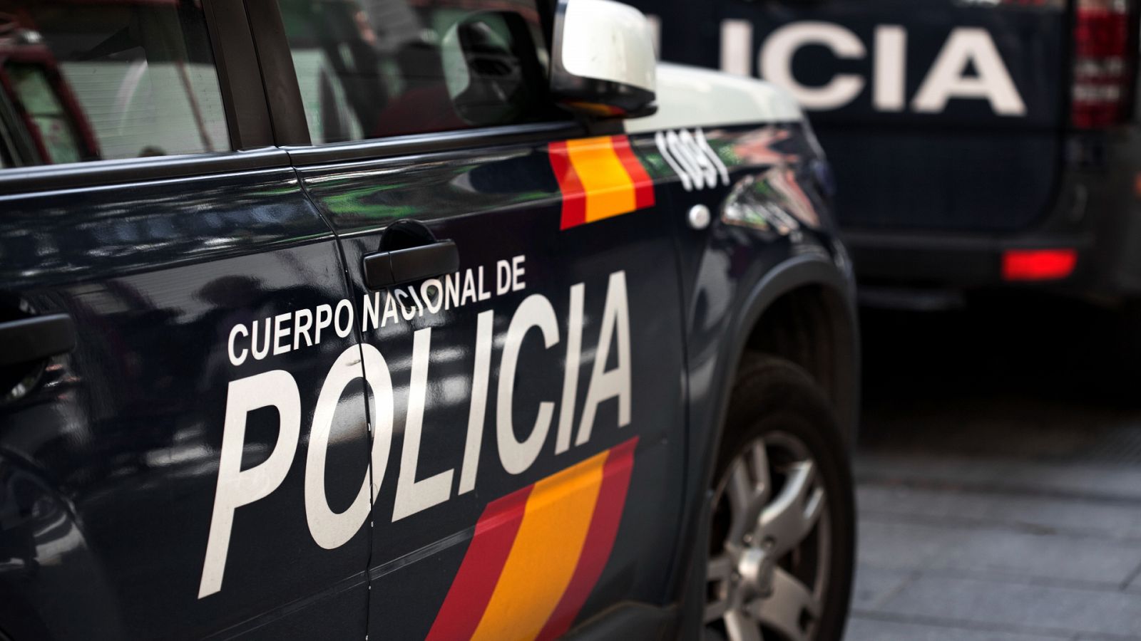Boletines RNE - Un hombre asesina presuntamente a su hija de 3 años y se suicida en Madrid - Escuchar ahora