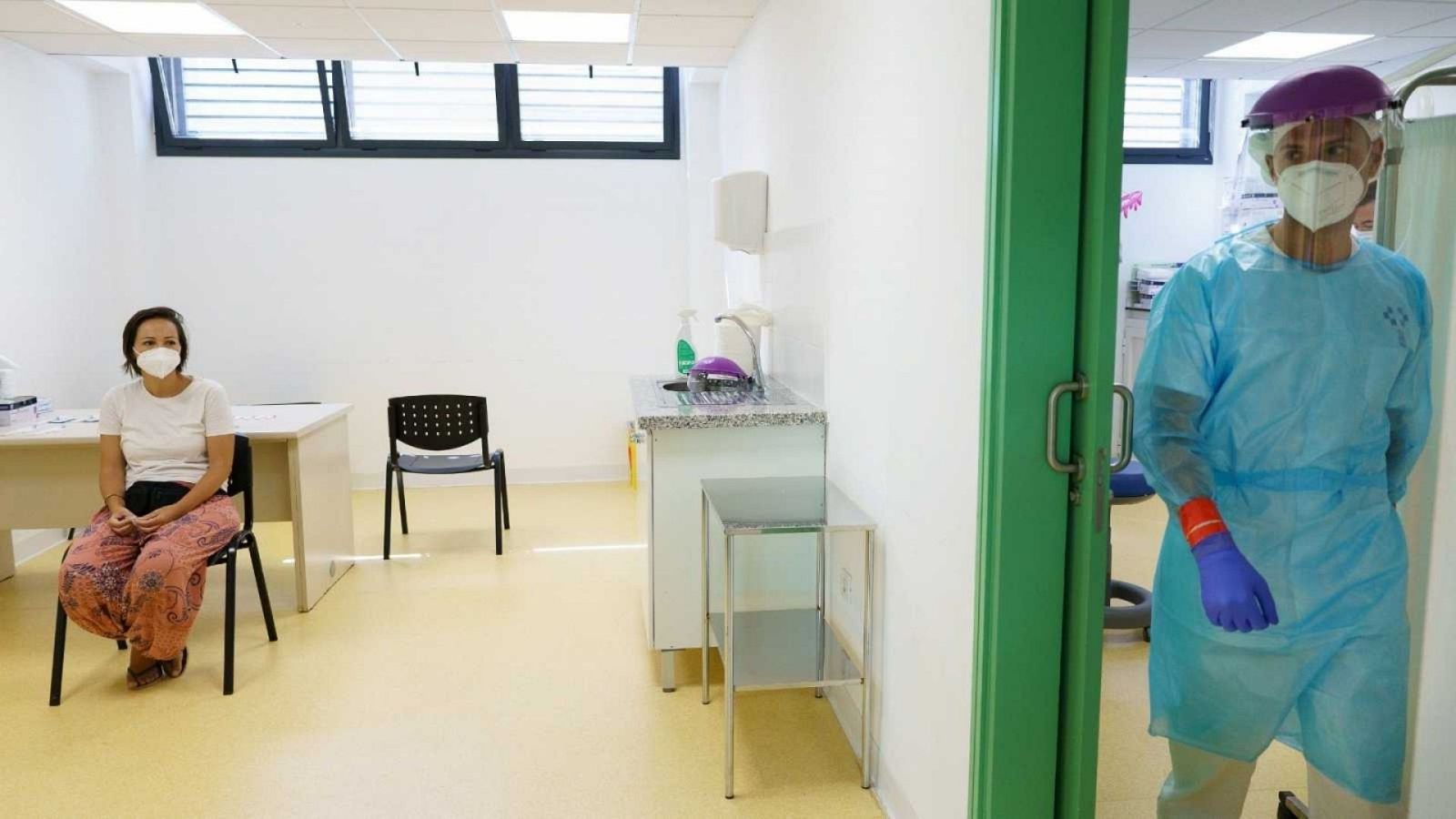 14 horas - Los sanitarios piden la incorporación urgente de refuerzos para evitar el colapso de los centros de salud - Escuchar ahora