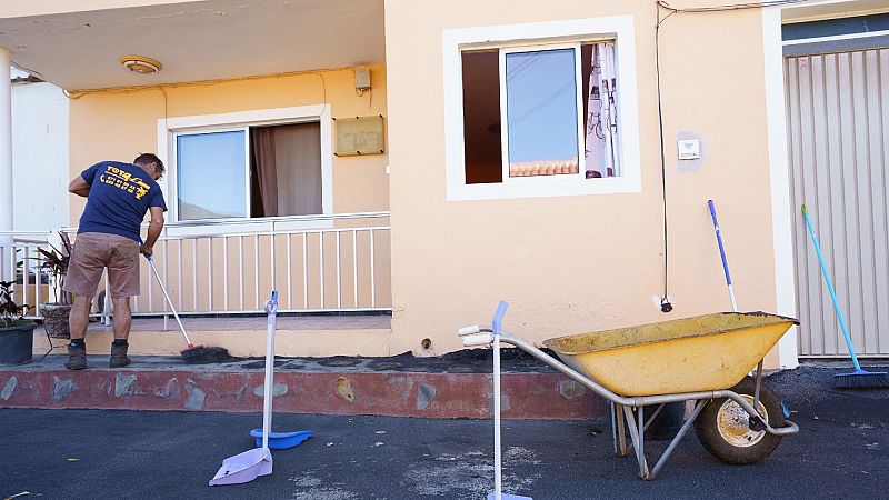 Las mañanas de RNE con Íñigo Alfonso - Lágrimas de alegría al volver a casa en La Palma - Escuchar ahora 