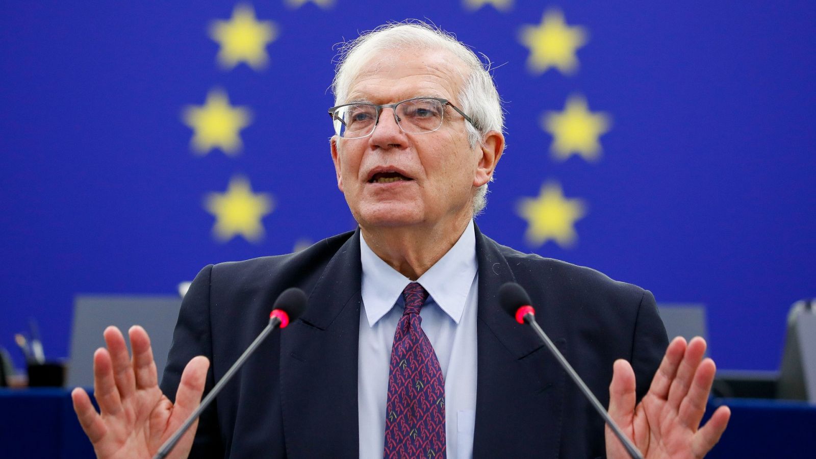 Borrell visita Ucrania para mostrar el apoyo europeo ante las tensiones con Rusia - Escuchar ahora