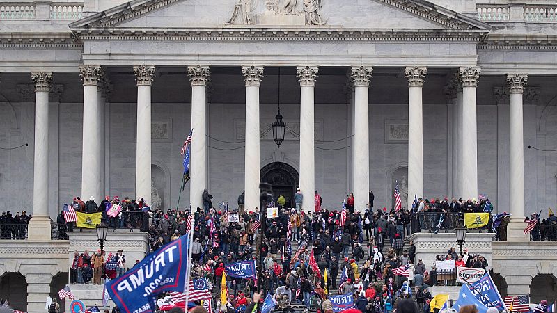 14 Horas - La población americana sigue muy dividida un año después del asalto al Capitolio - Escuchar ahora