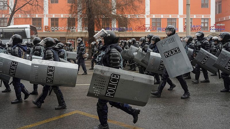 14 horas - Se endurecen las protestas en Kazajistán en el cuarto día - Escuchar ahora