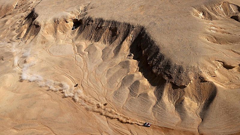 Radiogaceta de los deportes - Al-Attiyah llega más líder al día descanso - Escuchar ahora