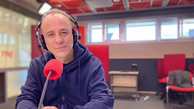 Las mañanas de RNE con Pepa Fernández - Javier Gutiérrez, sobre las tablas de los Teatros del Canal con 'Principiantes' - Escuchar ahora