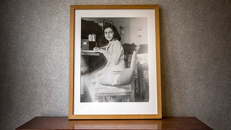 14 horas - El delator de Ana Frank tiene nombre y apellidos: un notario judío que quiso salvar su vida - Escuchar ahora