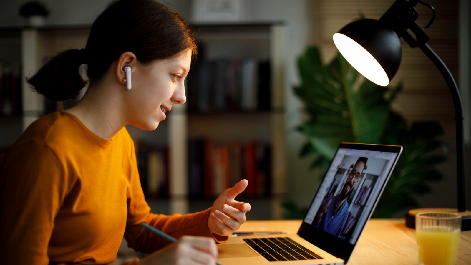 Las Mañanas de RNE con Íñigo Alfonso - El 24% de los estudiantes reciben clases particulares para completar su formación - Escuchar ahora