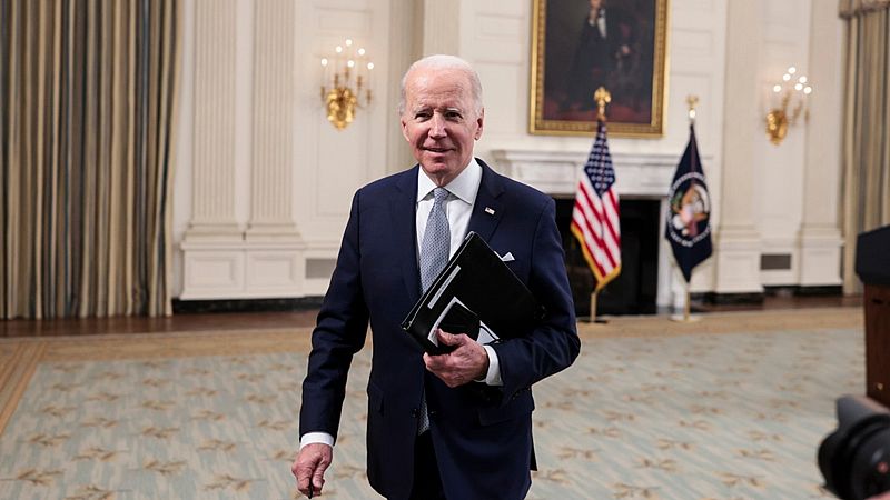 Más cerca - Balance del primer año de Joe Biden en la Casa Blanca - Escuchar ahora 