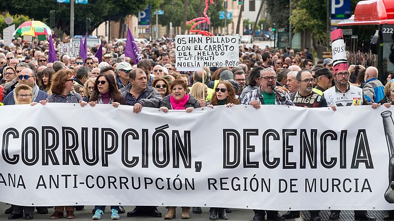 Las mañanas de RNE - El 2022 será una prueba de fuego en la lucha contra la corrupción - Escuchar ahora 