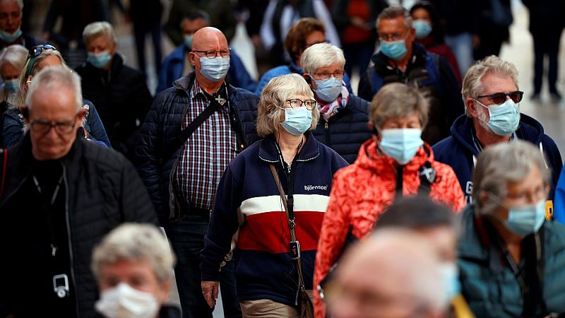 Las mañanas de RNE con Íñigo Alfonso - El martes volverá a eliminarse la obligación de llevar mascarilla en exteriores - Escuchar ahora 