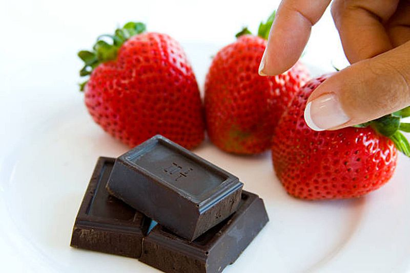 Más cerca - Afrodisiacos, ya nos gustaría - Escuchar ahora