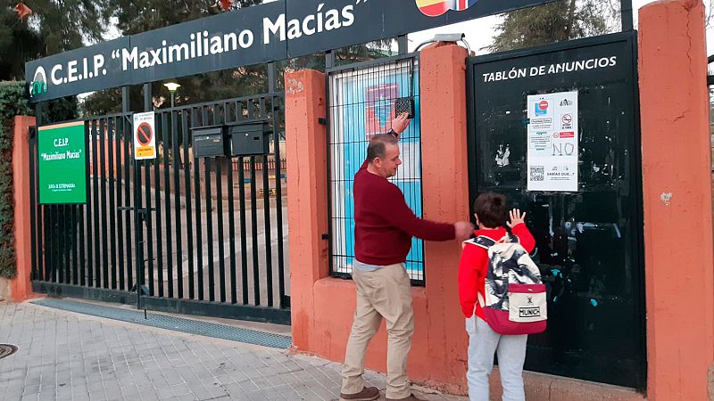 Las mañanas de RNE con Íñigo Alfonso - Diversidad de opiniones ante el uso de mascarilla en el recreo - Escuchar ahora