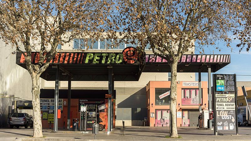 Las mañanas de RNE con Íñigo Alfonso - ¿Es recomendable repostar en gasolineras de bajo coste? - Escuchar ahora