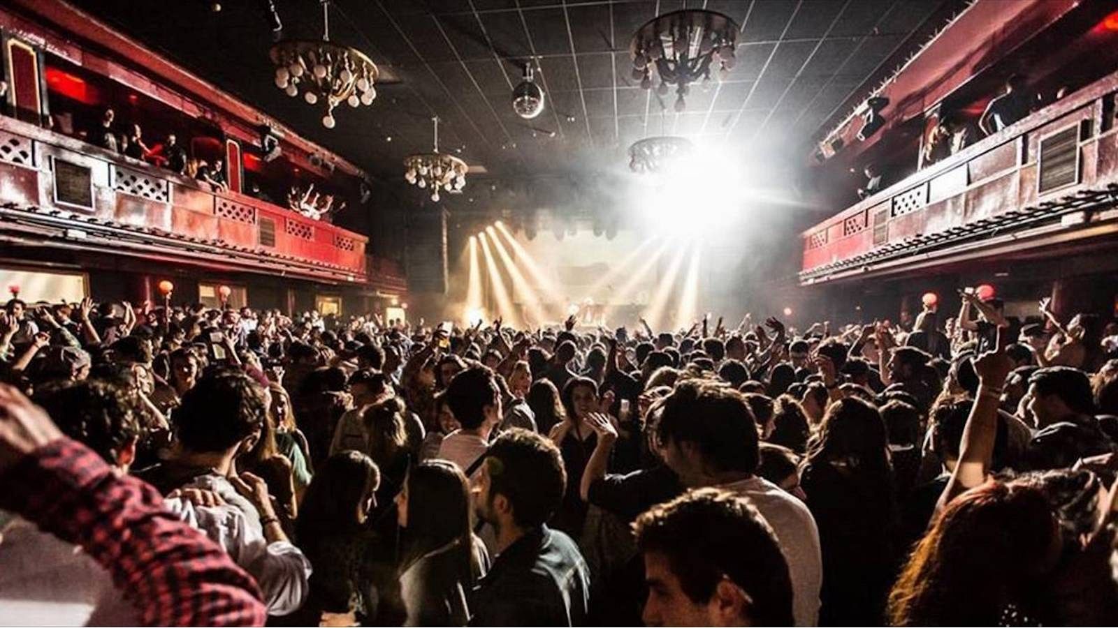 Les discoteques aixequen la persiana després de 700 dies tancades