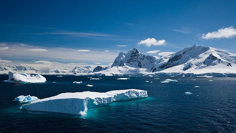 24 horas - "Pensar como un iceberg" de Olivier Remaud, con Jordi Corominas - Escuchar ahora