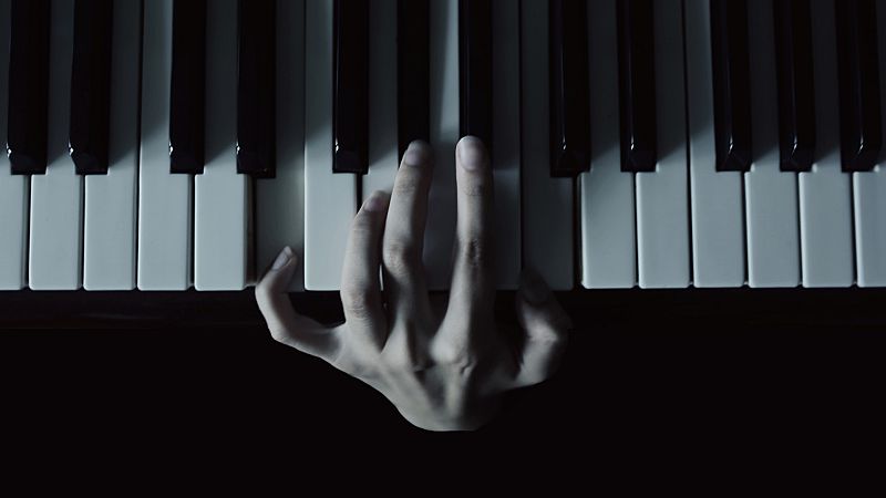 Por tres razones - Las canciones que dan mal rollo - Escuchar ahora