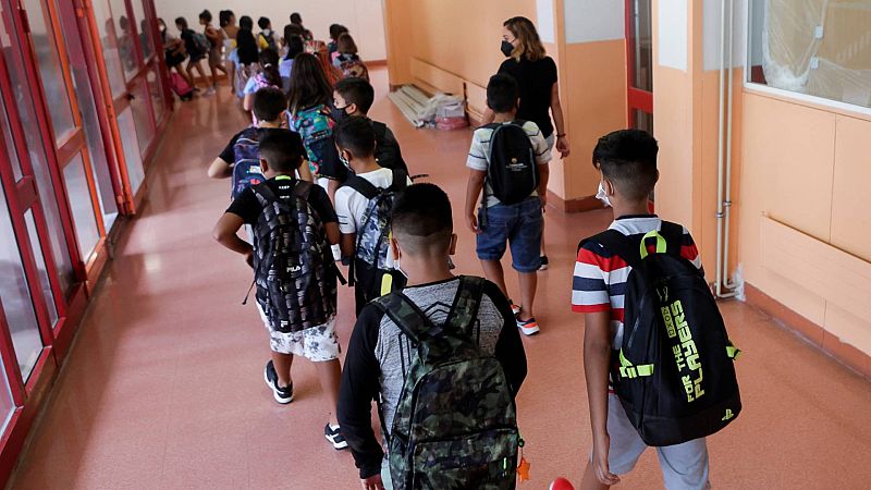 14 horas - Cataluña eliminará las cuarentenas en los colegios el día 21 de febrero - Escuchar ahora