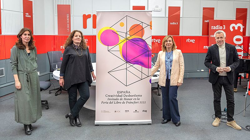 Jornadas de la Feria del Libro de Fráncfort - Mesa redonda con Elvira Marco, Ofelia Grande y Pilar Álvarez - Escuchar ahora