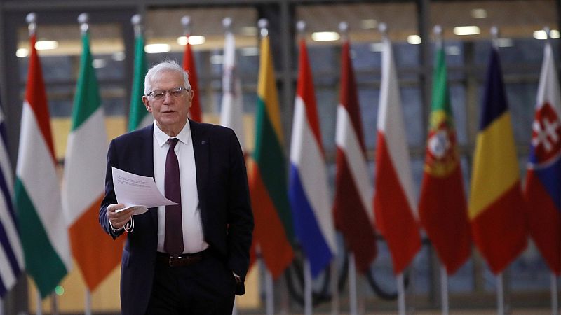 Cinco continentes - Occidente anuncia las primeras sanciones contra Rusia