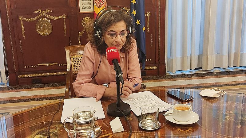 Las Mañanas de RNE - María Jesús Montero, tras la invasión rusa: "Ahora es más necesaria Europa que nunca" - Escuchar ahora