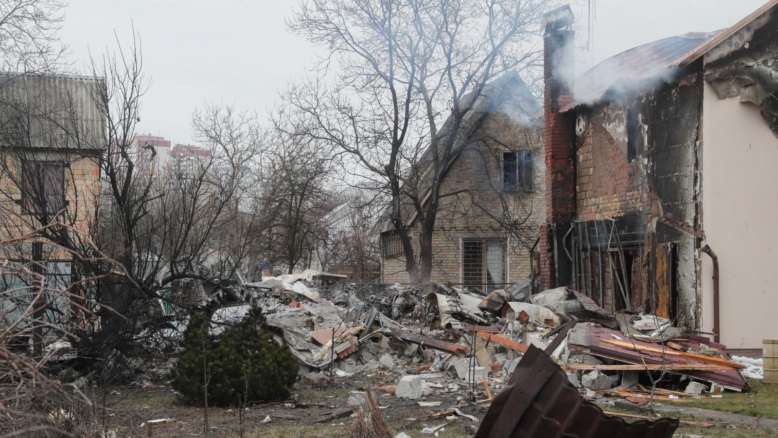 14 Horas - Kiev registra ataques y los ucranianos huyen a los países vecinos - Escuchar ahora