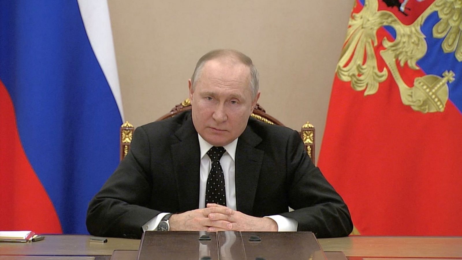 24 horas fin de semana - Putin pone en alerta a las fuerzas de disuasión nuclear por la "retórica agresiva" de Occidente - Escuchar ahora