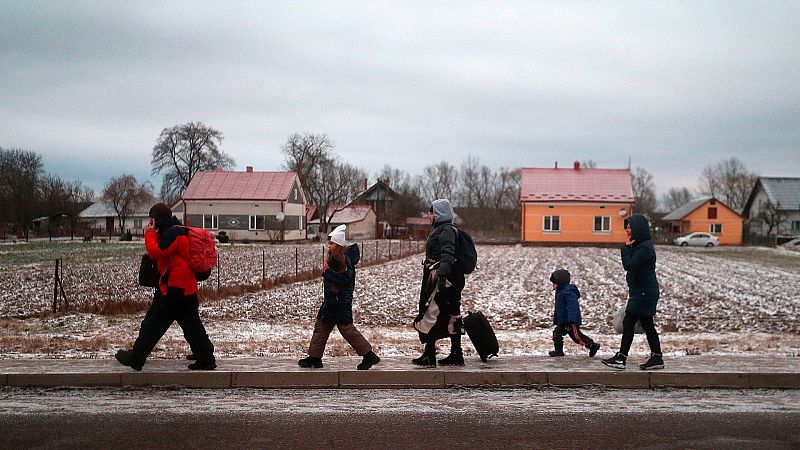 14 Horas - RNE en la frontera polaca | Ana: "Mi sobrino solo quiere vivir en paz" - Escuchar ahora