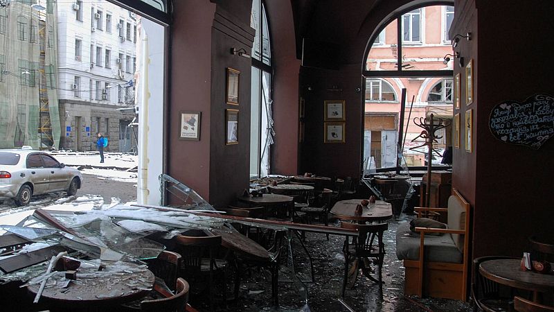 Cinco continentes - El gobierno ruso silencia a los críticos con la invasión de Ucrania - Escuchar ahora