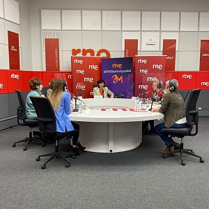 Por tres razones - Por tres razones - Cinco experiencias de vida. Mujeres por la igualdad - 08/03/22 - Escuchar ahora