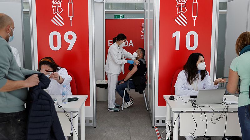 Las Mañanas de RNE con Íñigo Alfonso - Dos años de pandemia: "Tenemos que preparnos para una próxima" - Escuchar ahora