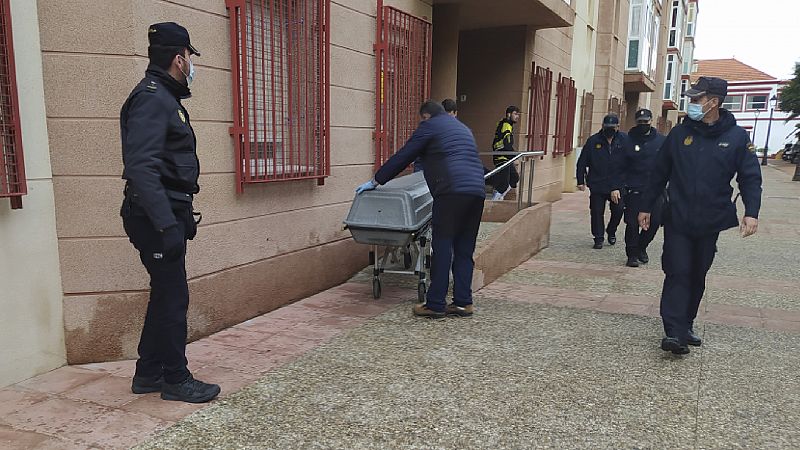 24 horas - Detenido un policía local de Ceuta acusado de matar a su mujer - Escucha ahora