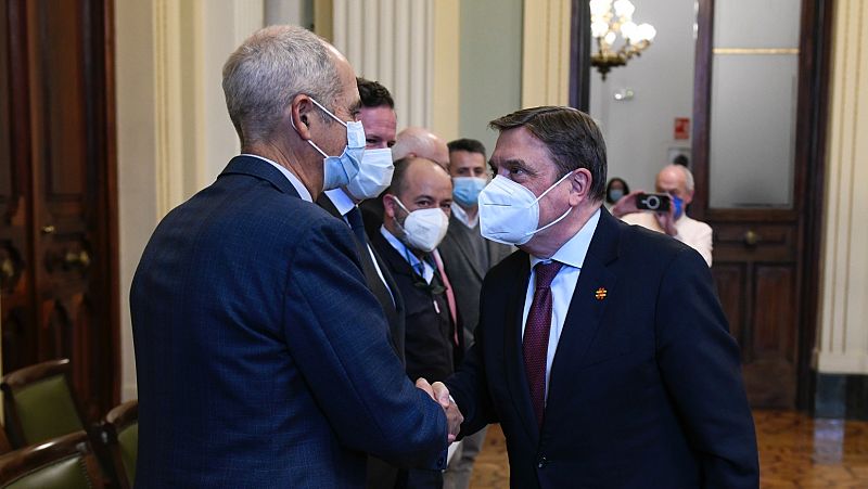 24 horas - El sector pesquero reanuda la actividad ante el compromiso del Gobierno - Escuchar ahora