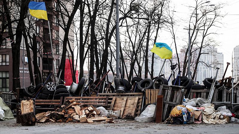 24 horas - El primer mes de guerra en Ucrania constata que los objetivos rusos se estancan - Escuchar ahora